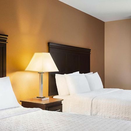 Hampton Inn & Suites Pine Bluff Exterior foto